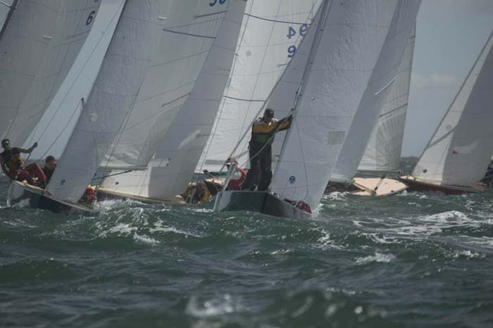 100_8389 - sail 107